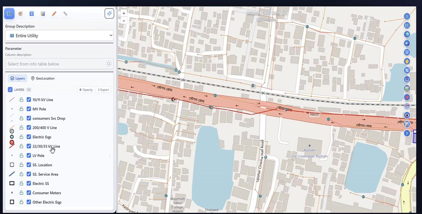 WideLix DMS Map Viewer showing utility network layers over a city map